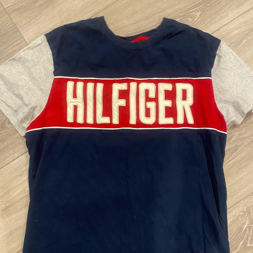 Tommy Hilfiger t shirt